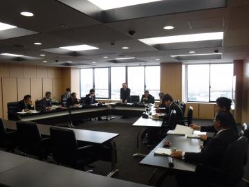 議会活性化検討委員会の様子